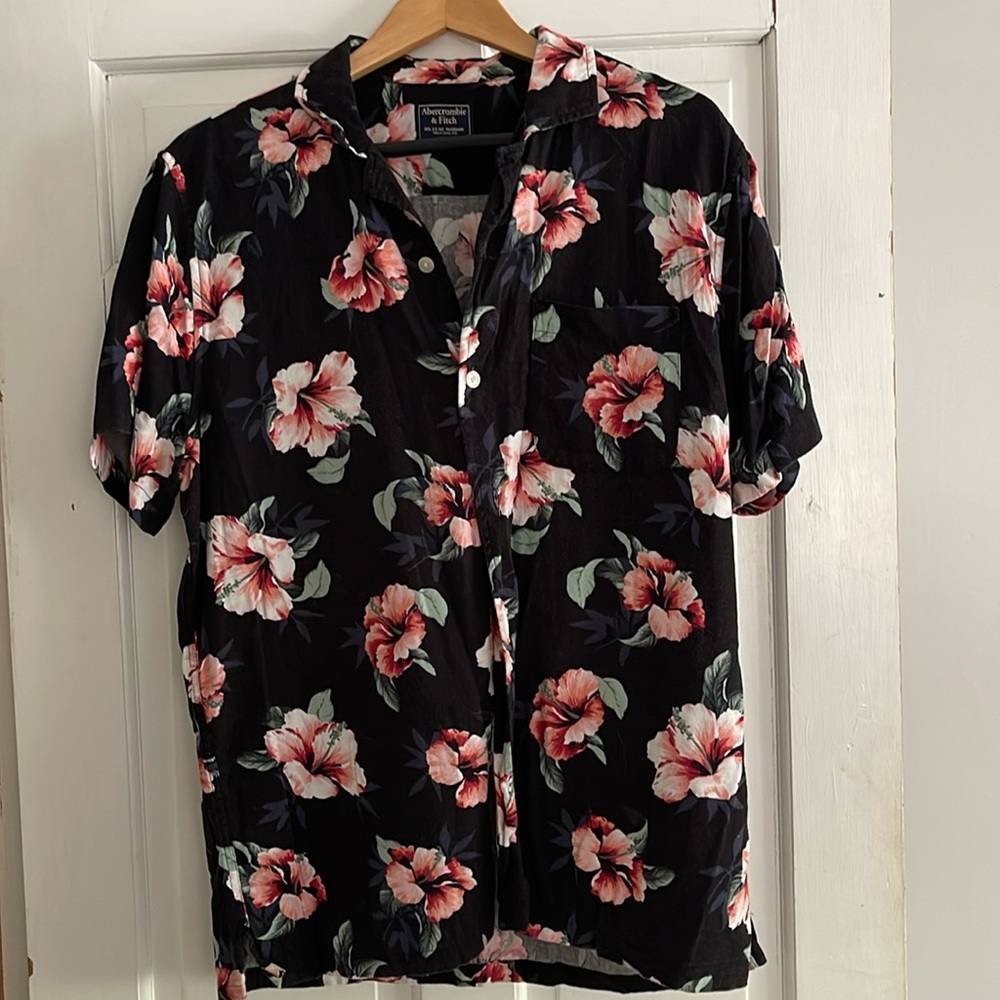 Abercrombie & Fitch Floral Print Short Sleeved L